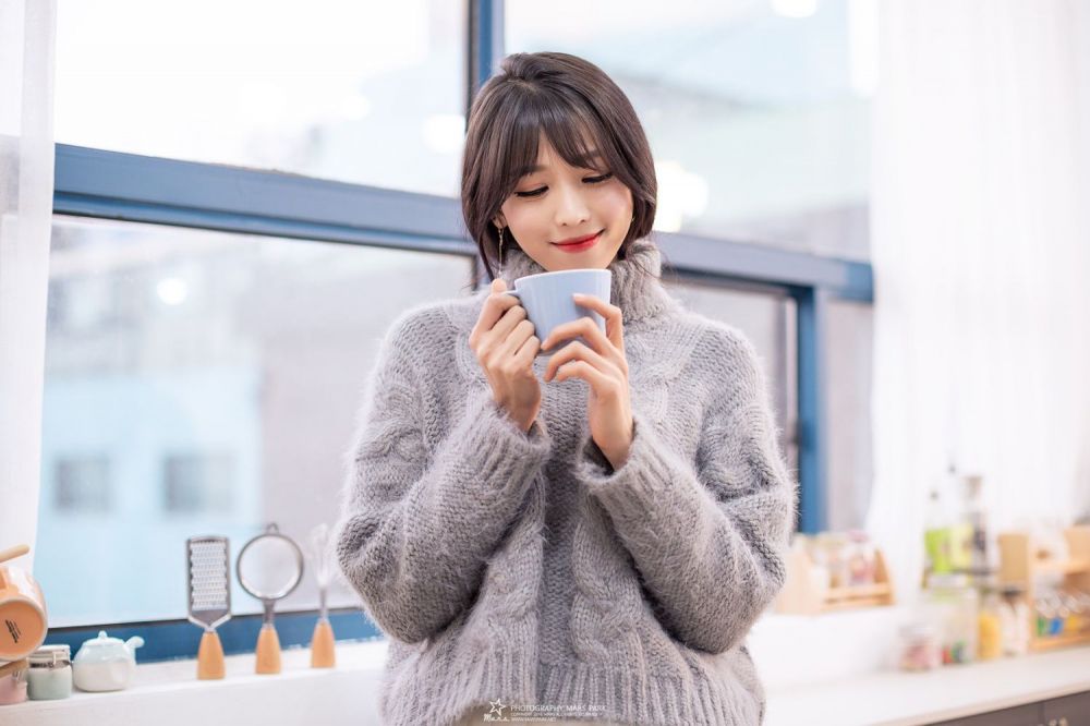 韩国美女李仁慧居家短裙写真白嫩迷人