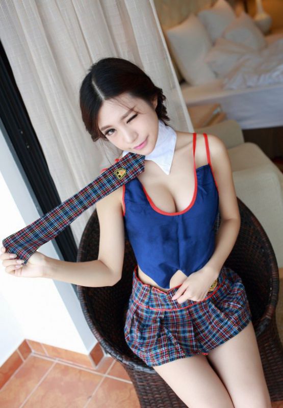推女神中国美女模特Yumi尤美性感私房照
