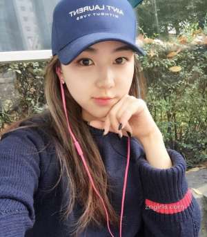 韩国美女Bygracekim运动私房照身姿迷人
