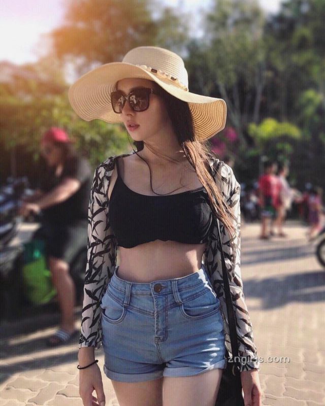 泰国美女Luna Ploy性感比基尼写真