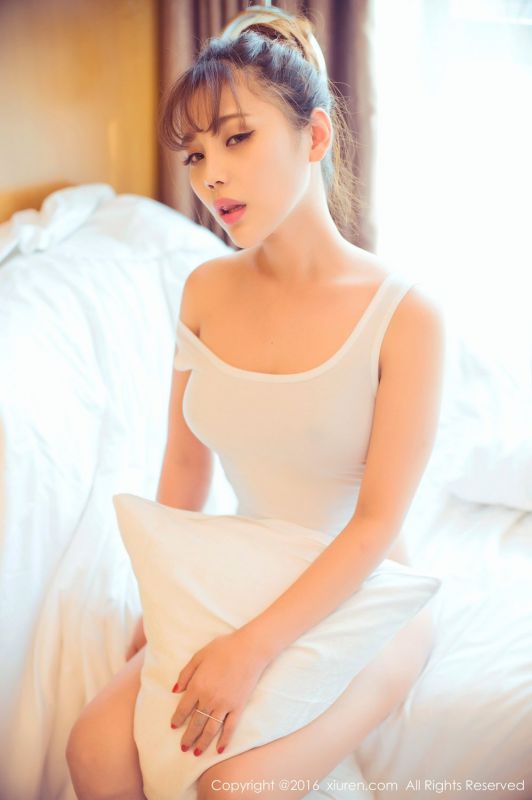 90后嫩模MM周予然私房美照图片