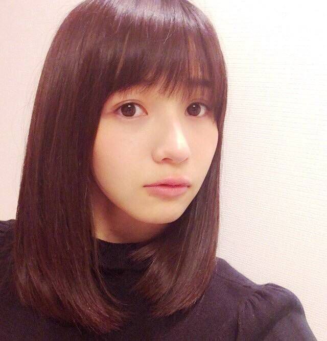 日本女艺人传谷英里香自拍写真图片