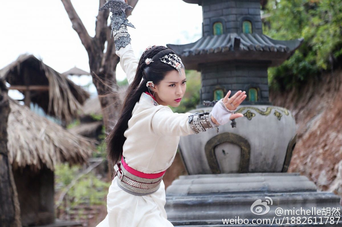 短发气质美女胡然微博图片集锦
