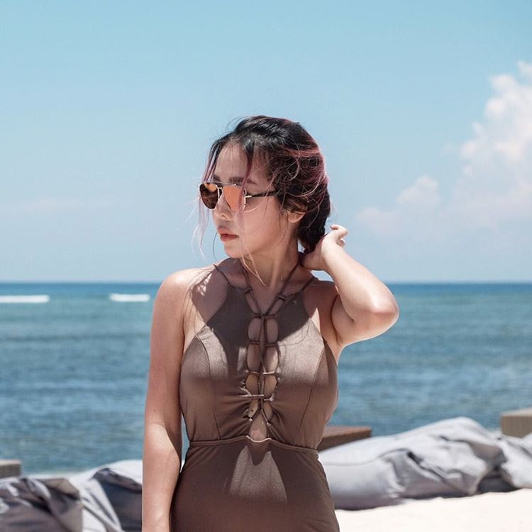 马来西亚美女Chenelle Wen性感自拍照