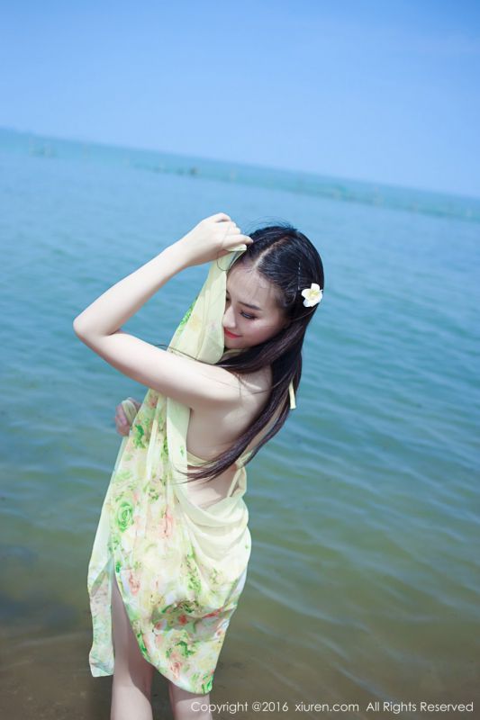 秀人网年轻漂亮美女月音瞳性感写真图片