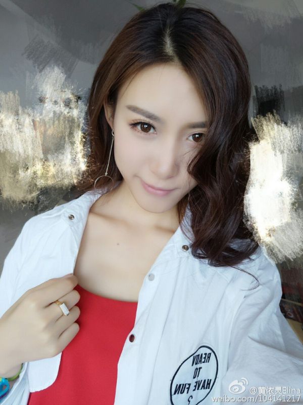 90后 模特黄依灵Elina自拍美图大全