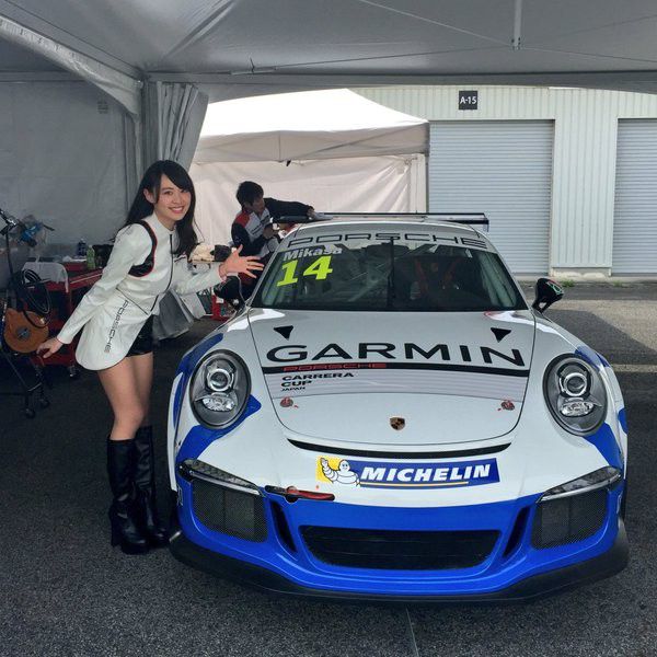 日本美女千仓里菜外拍摄影图片