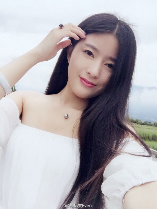 清纯美女校花孙忆雯Even唯美写真图片