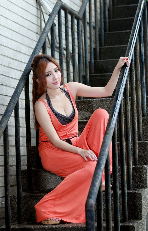 推女神90后美女模特梓萱Crystal私拍写真