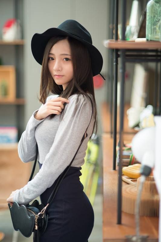 台湾美女萧卉君甜美自拍照笑容迷人