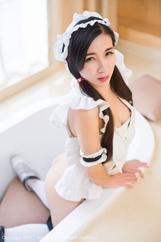 性感美女赵颖死库水写真身姿诱人