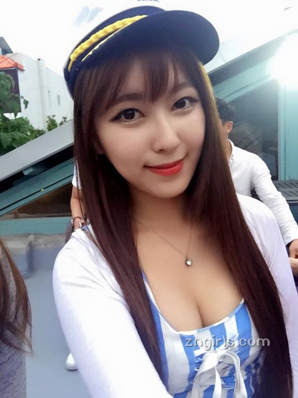 韩国人气模特金赛拉自拍写真图片