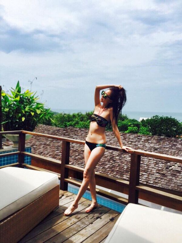 台湾邻家美人张s予私拍写真图片