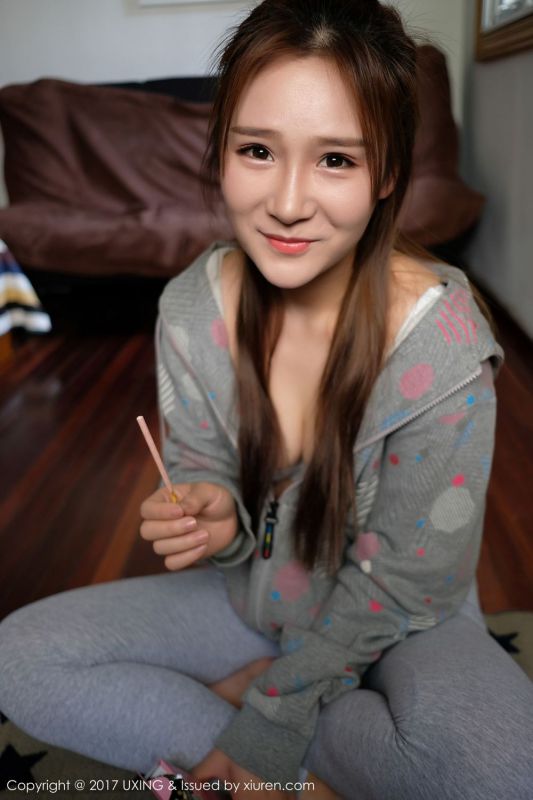 美女萝莉羊羊Suger私房写真清纯迷人