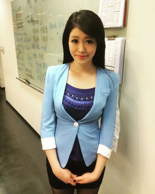 新闻女主播李思瑾Mayer自拍写真图片