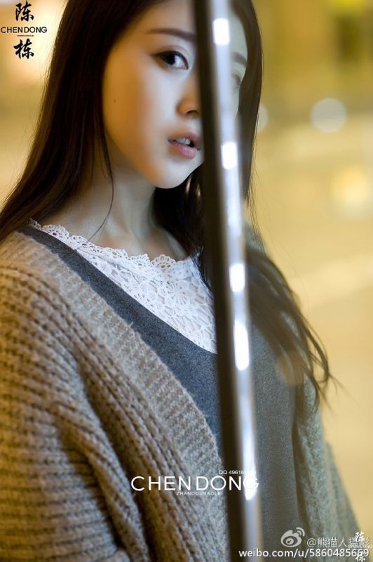 90后美女模特赵小米Kitty摄影写真图片合集