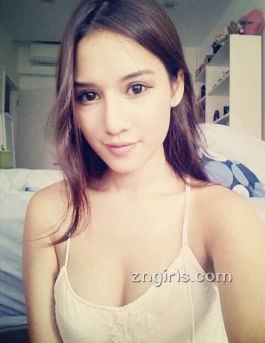 极品性感辣妹Jade Rasif摄影写真图片