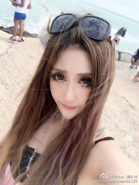 潮流大眼美女刘沁雯微博自拍图片合集