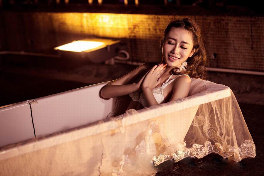 推女神极品尤物美女Yumi尤美性感私房照