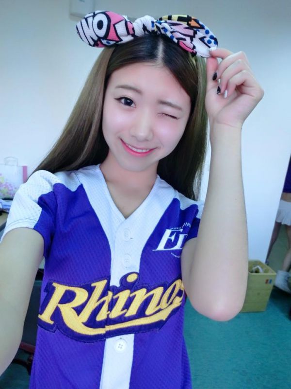 赖钰涵超甜Fubon Angels啦啦队员