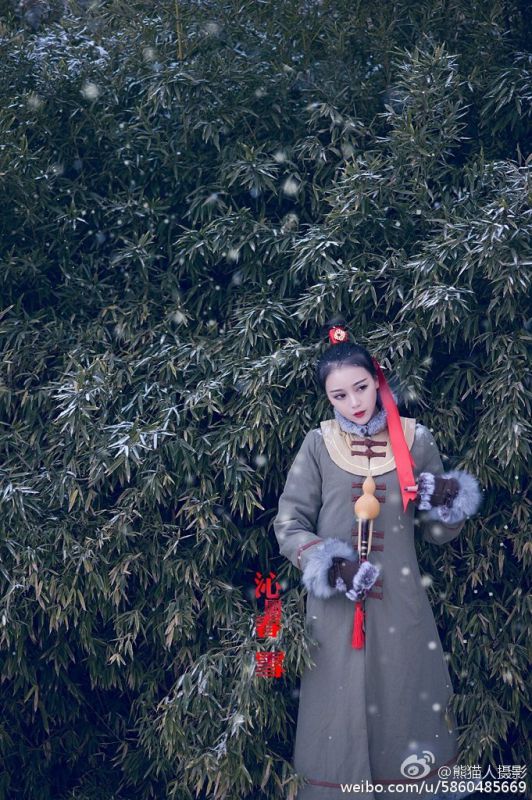 90后美女模特赵小米Kitty摄影写真图片合集