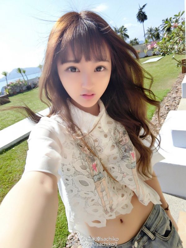 90后美女模特糯米幸sachiko自拍写真图片