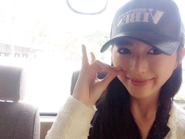 日本广告模特青木由美佳(青木ゆみか)自拍写真图片