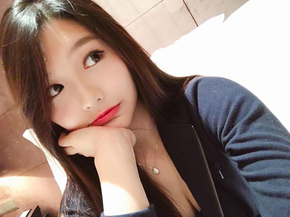 香港美女黄乐乐私房自拍照甜美迷人
