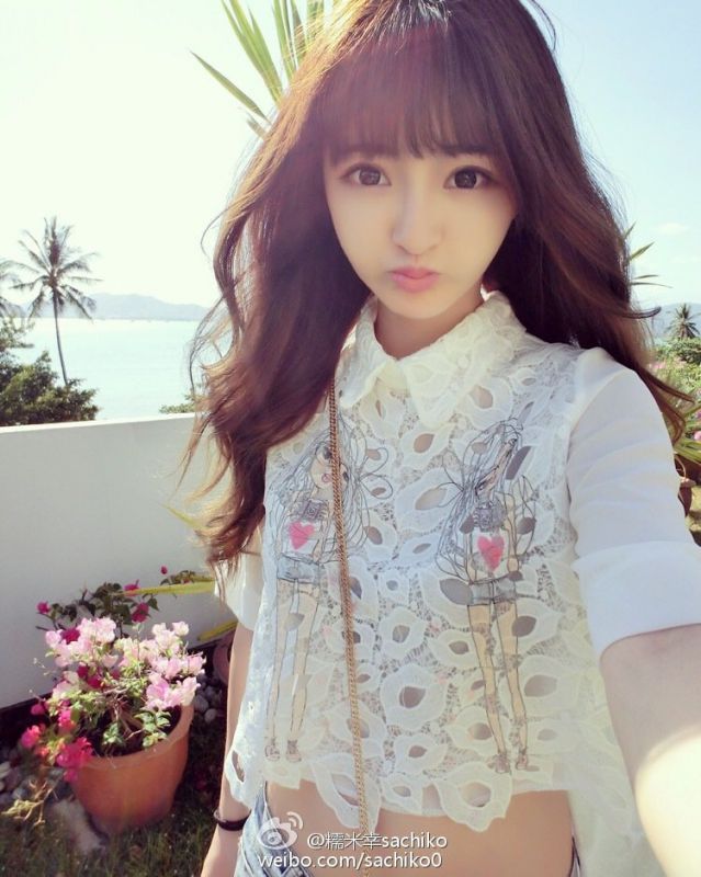 90后美女模特糯米幸sachiko自拍写真图片