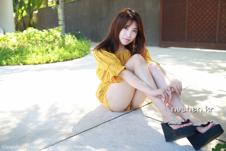 秀人网清纯美女模特许诺Sabrina外拍写真图片