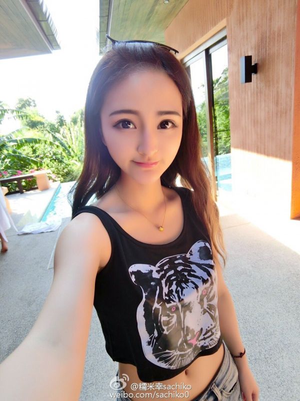 90后美女模特糯米幸sachiko自拍写真图片
