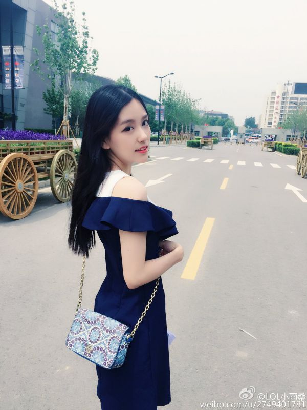 斗鱼美女主播Rita小雨清纯私拍写真
