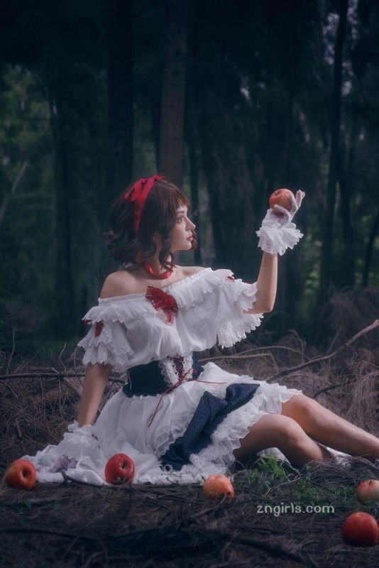混血美女Kilory莉莉角色扮演写真