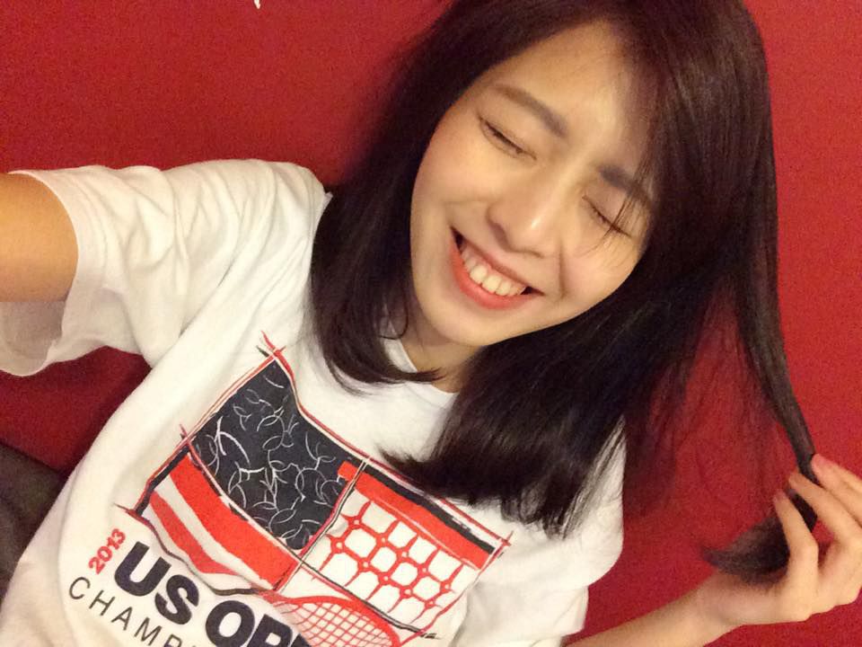 台湾女学生模特黄澈自拍写真图片