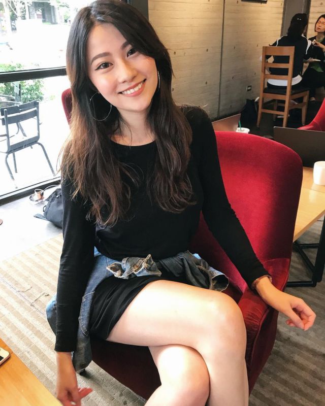 台湾美女校花高紫安比基尼私房照