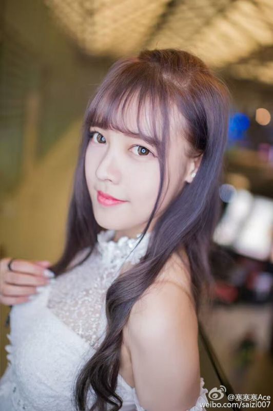 90后漂亮美眉塞塞塞Ace私拍美图大全