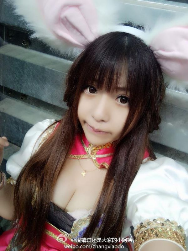 90后美女showgirl张佳妮高清图片合辑