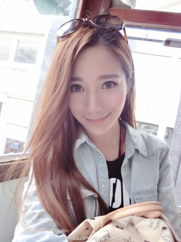 甜美系女生洪毓Kuku自拍写真图片