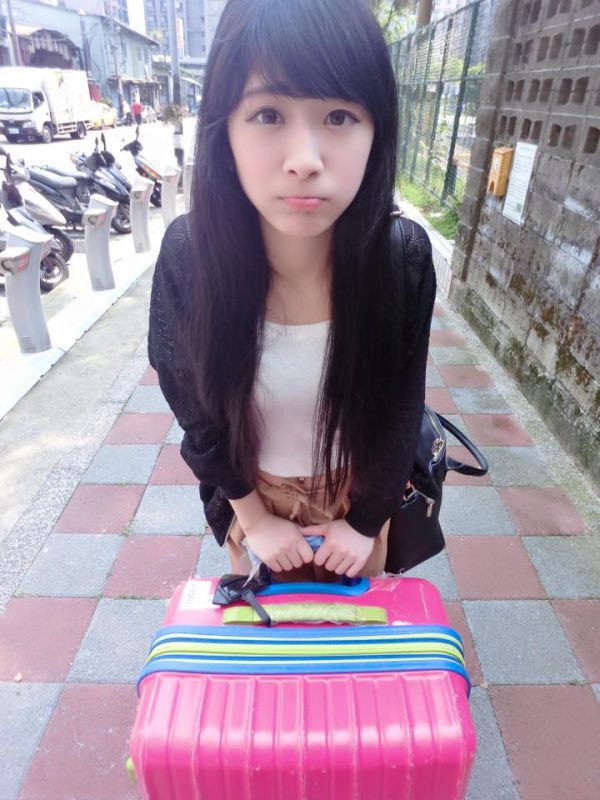 台湾外拍模特陆子玄自拍写真图片