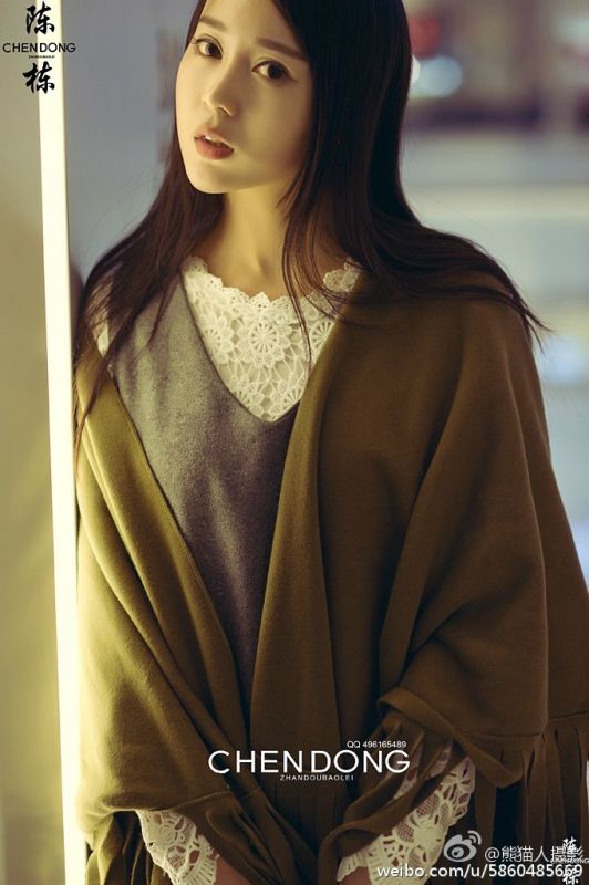 90后美女模特赵小米Kitty摄影写真图片合集