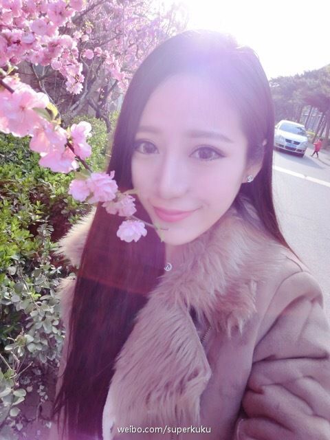甜美系女生洪毓Kuku自拍写真图片