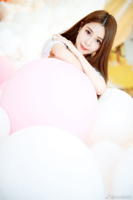 甜美女孩张静燕微博私房写真清纯动人