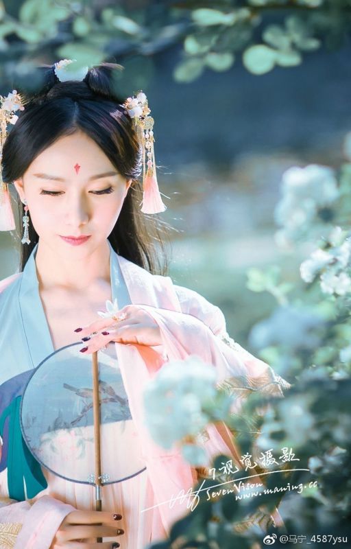古装美女Audrey如竹林写真风姿迷人