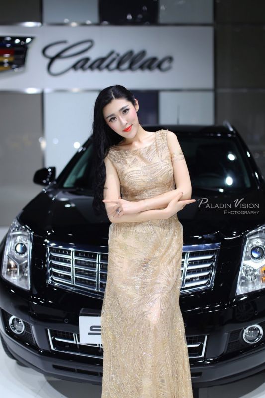 性感车模特于墨默摄影写真图片