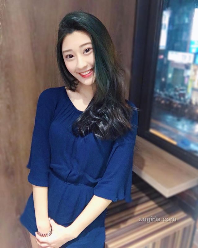 美女校花郑安文比基尼私房照