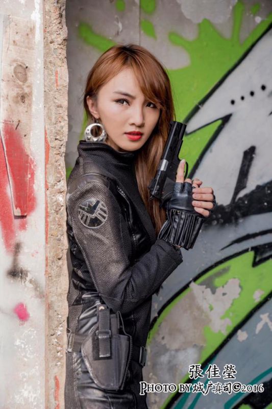 台湾女模特寿司(张佳莹)尽显性感好身材
