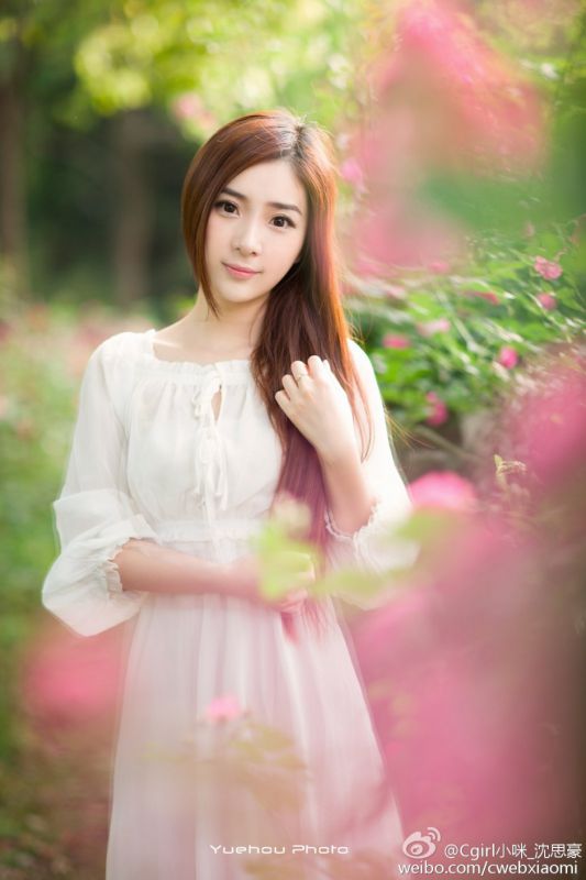 90后平面模特Cgirl小咪(沈思豪)清纯写真图片