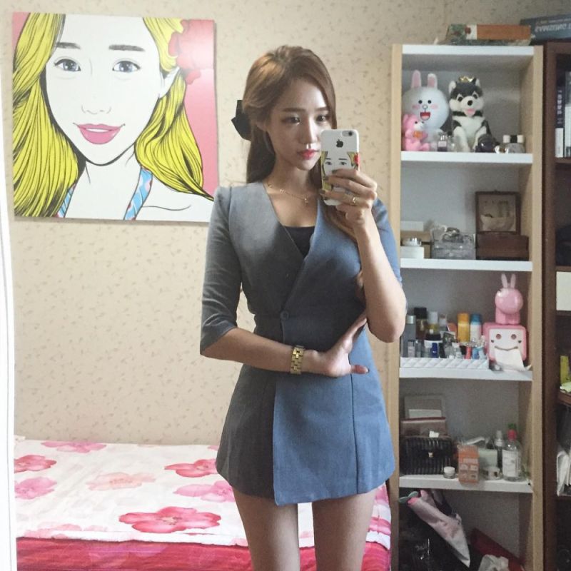 韩国大胸美女Glamthes比基尼私房照