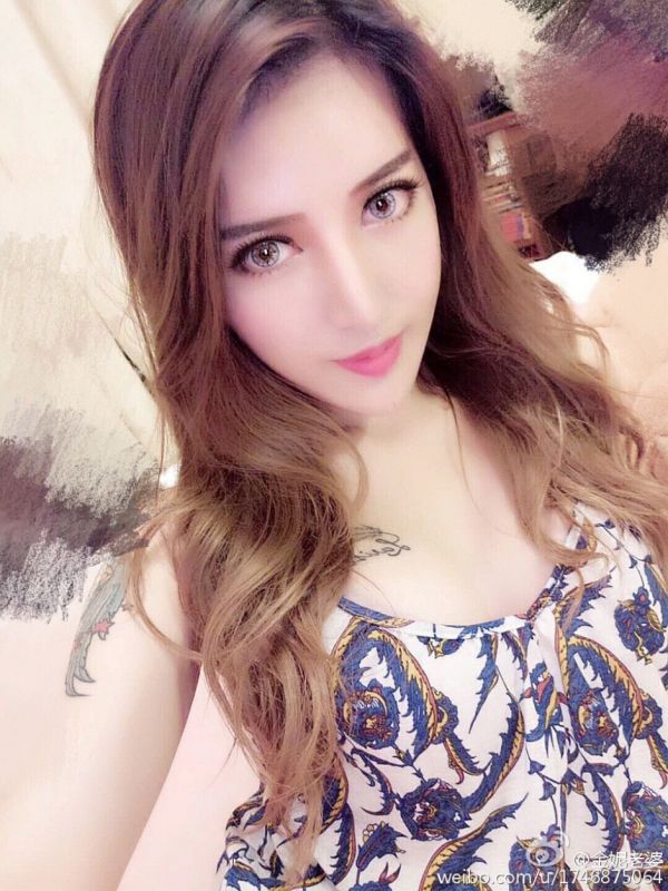 大眼美女小金妮微博私拍美图集锦