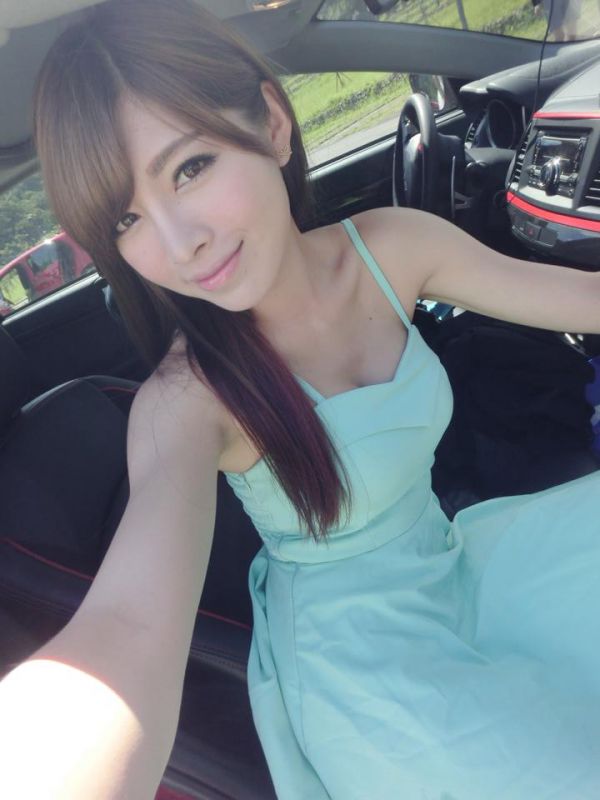 重机车美女廖坎蒂自拍写真图片